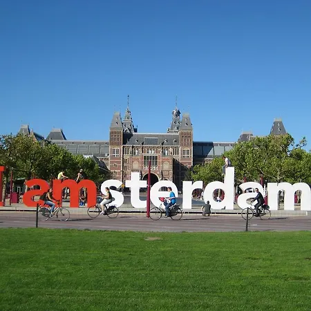 B & B Eye Amsterdam Bed and Breakfast